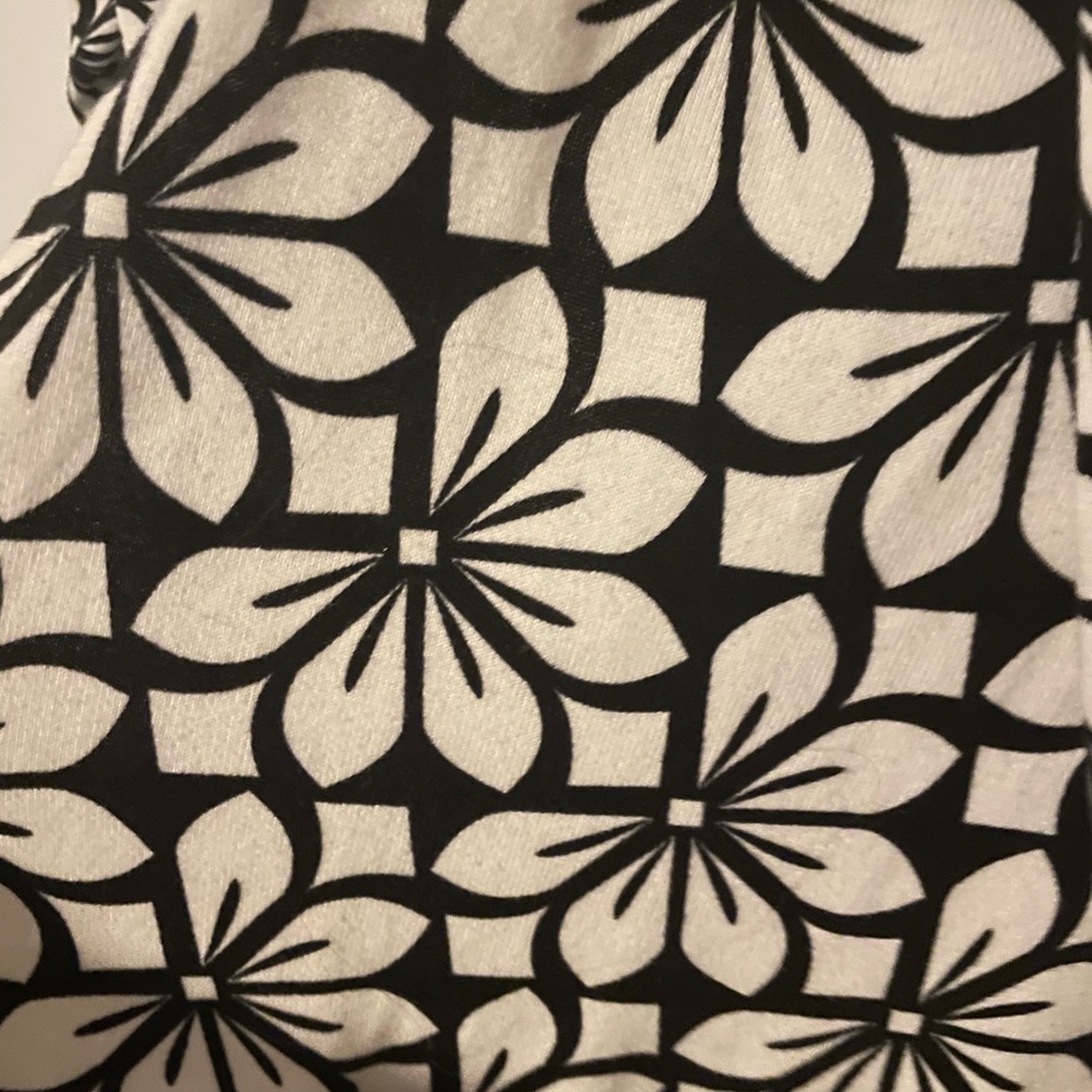 Lularoe Caroline - Picture 2 of 2